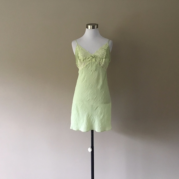 Chemise Medium Sensara Green Sheer - Picture 1 of 5